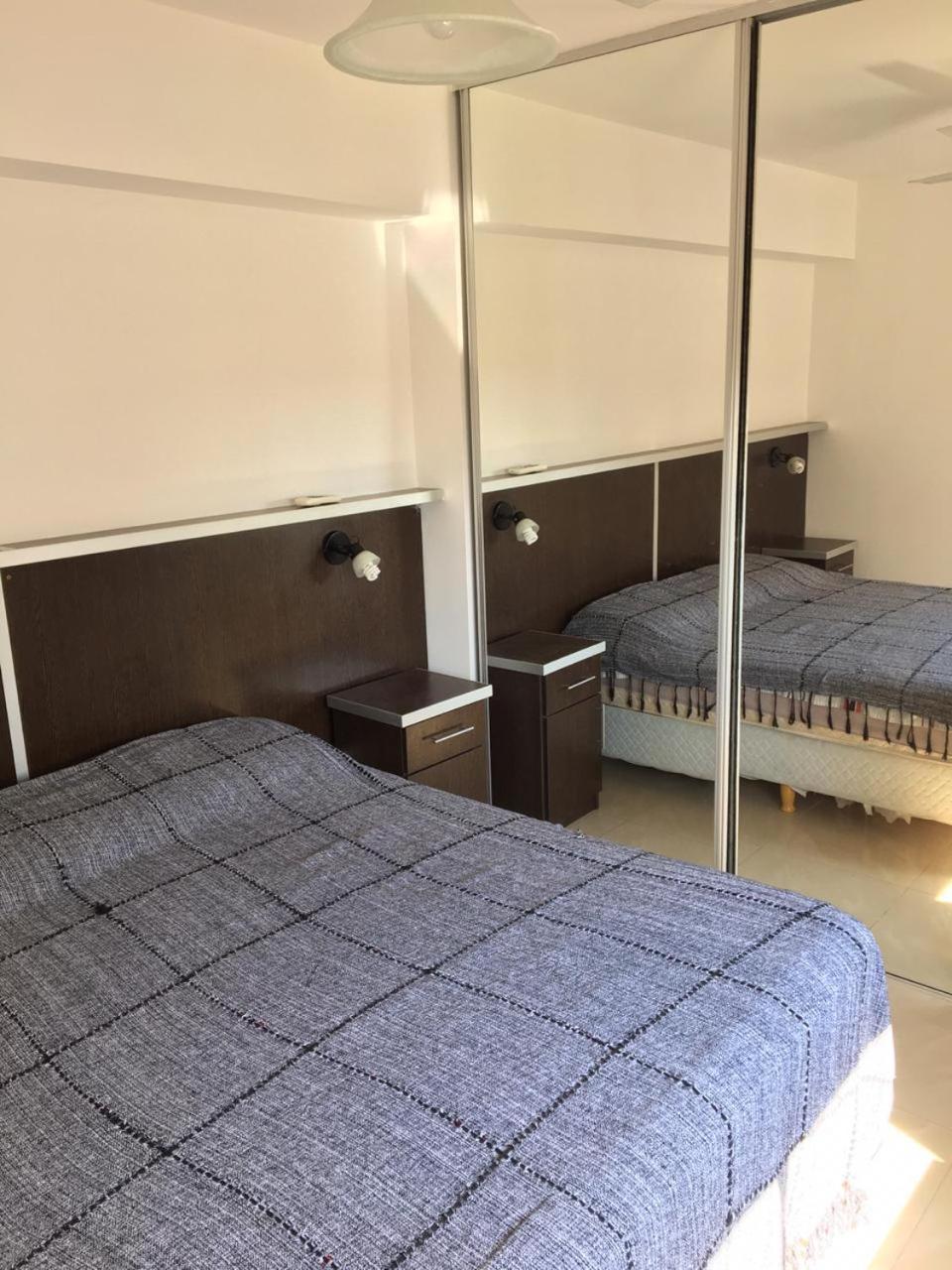 Gran Departamento Av Libertad Apartment *